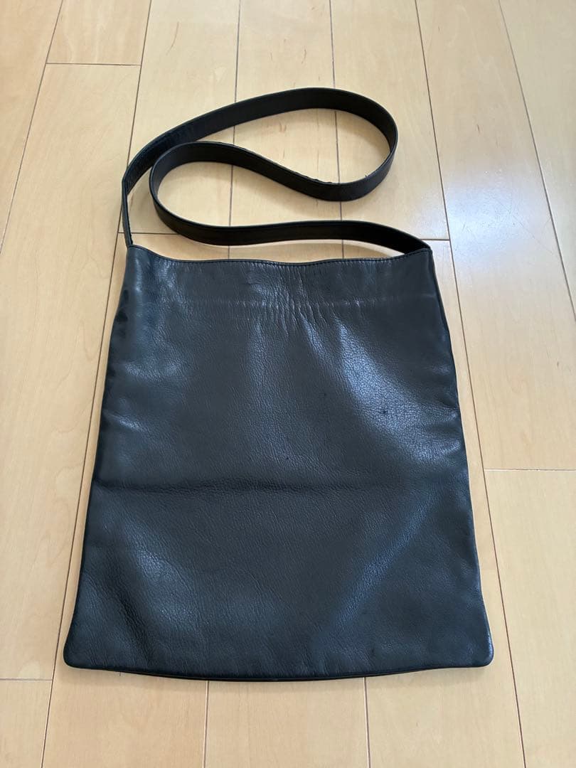 APC アーペーセー ビンテージ フランス製 レザーショルダーバッグ (黒)