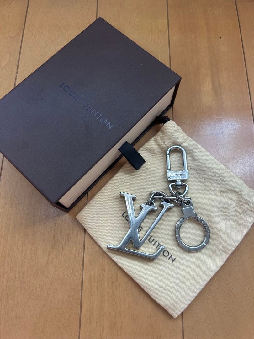 じ*ん様 LOUISVUITTON（ルイヴィトン）キーリング キーケース