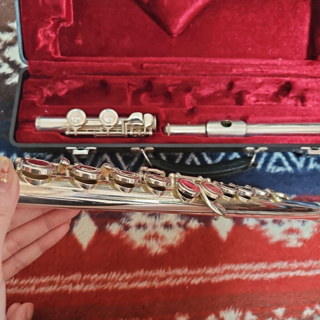 フルート本体 赤い装飾付き