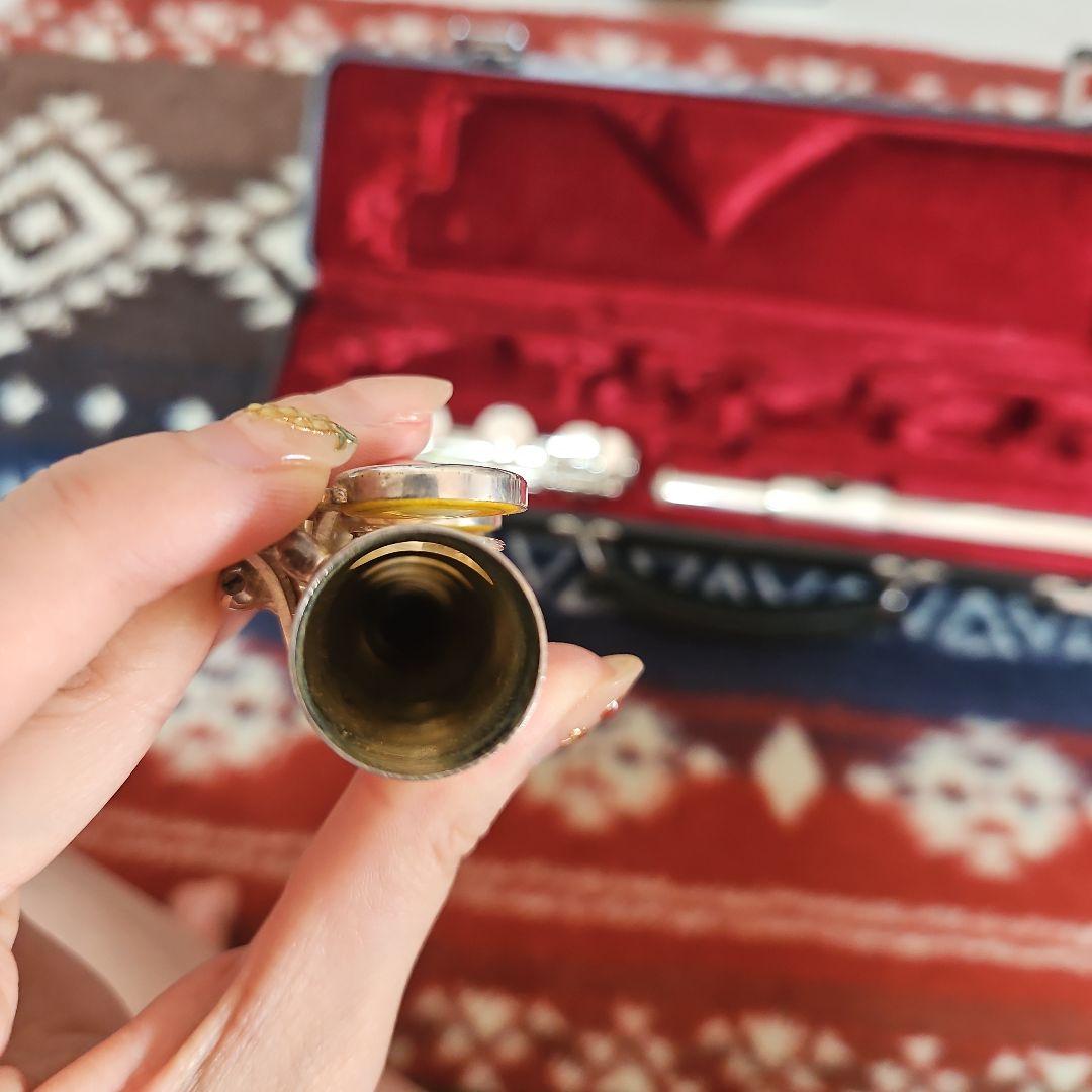 フルート本体 赤い装飾付き