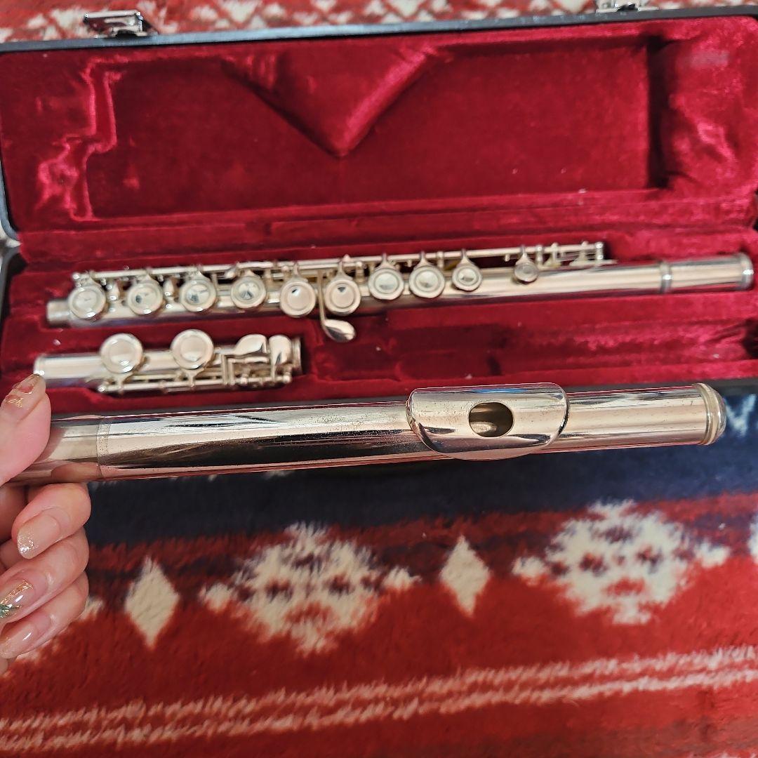 フルート本体 赤い装飾付き