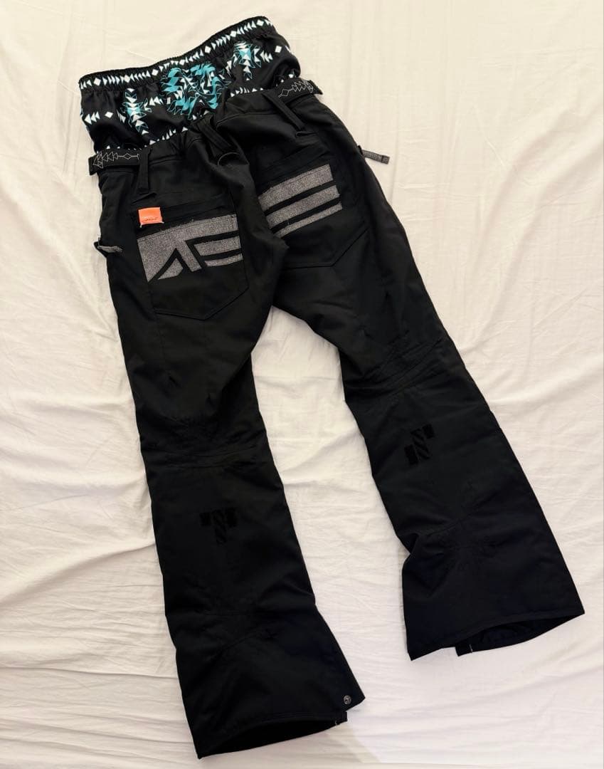 volcom DESCENTEスノーボード ウェア