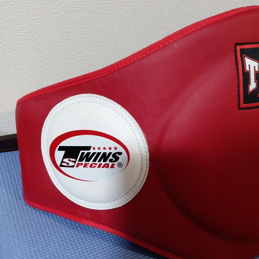 中古品　TWINS SPECIAL ボクシングサポーター M 赤