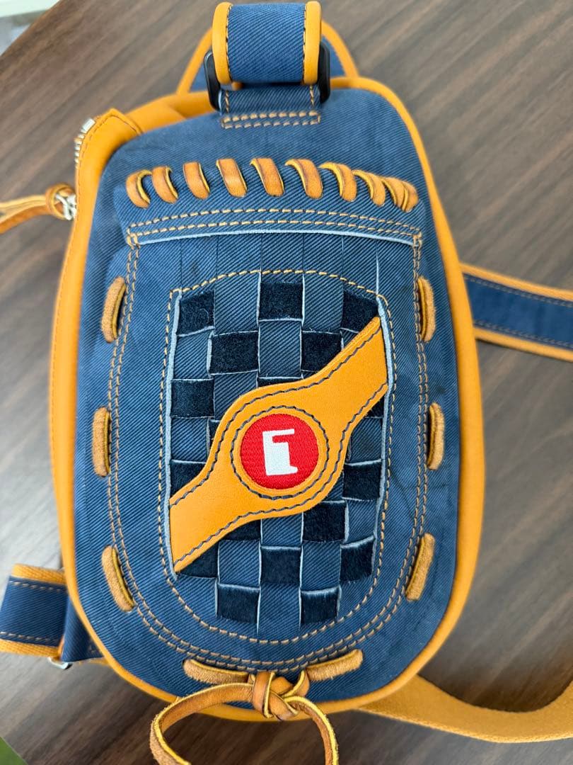 Trion ショルダーバッグ ネイビー/オレンジ(限定商品)