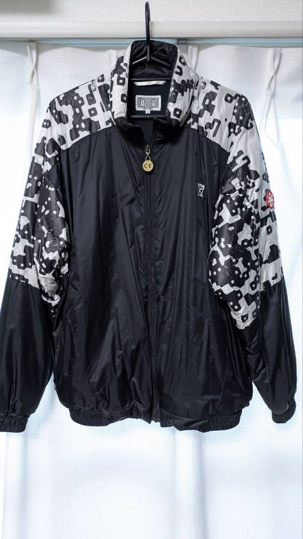 迷彩デザイン ナイロンジャケット Mサイズ