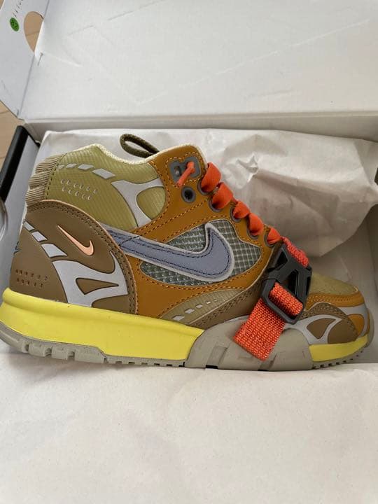 売りつくし★値下げ★新品★NIKE エアトレーナー1SP