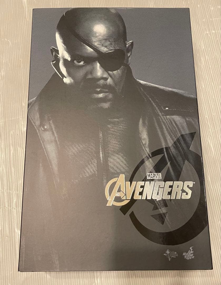 ホットトイズ 『アベンジャーズ』 １／６スケールフィギュア　ニック・フューリー