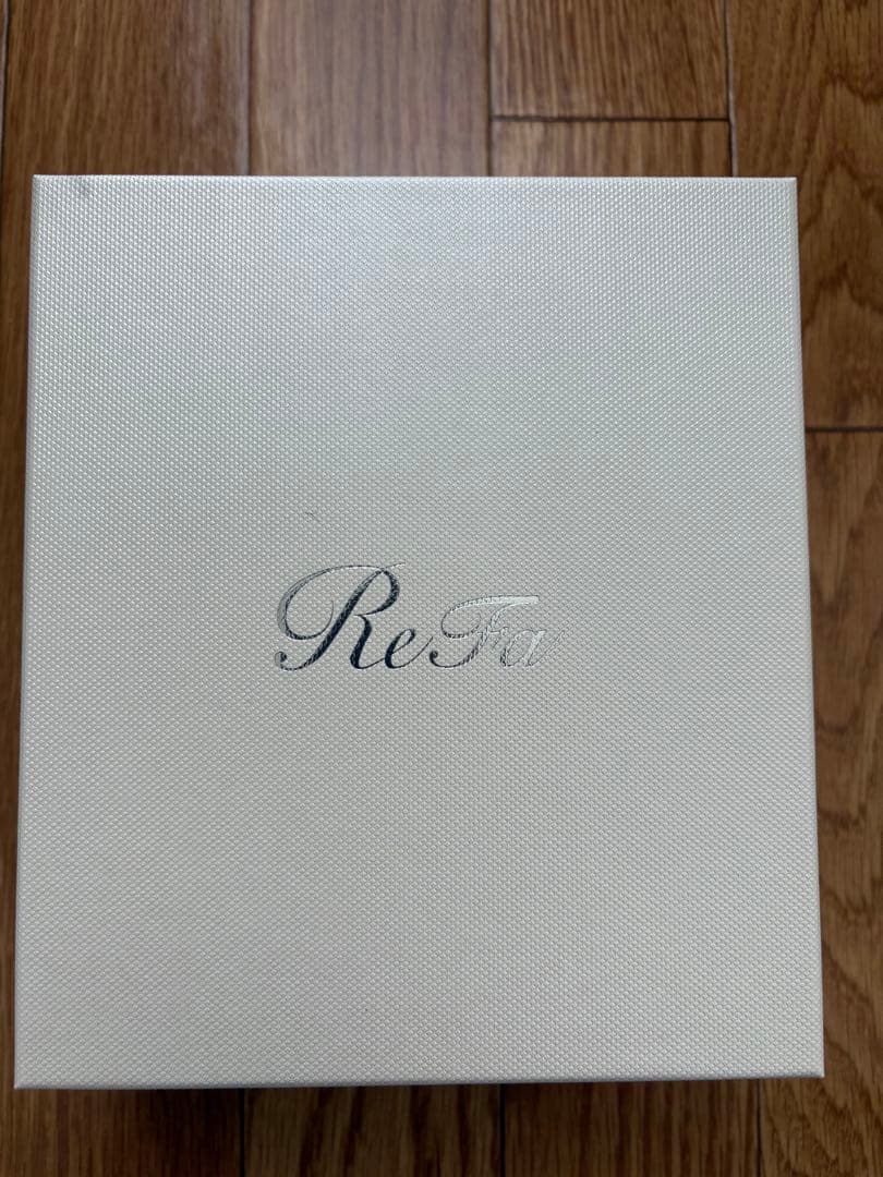 リファ　フォーカラットレイ