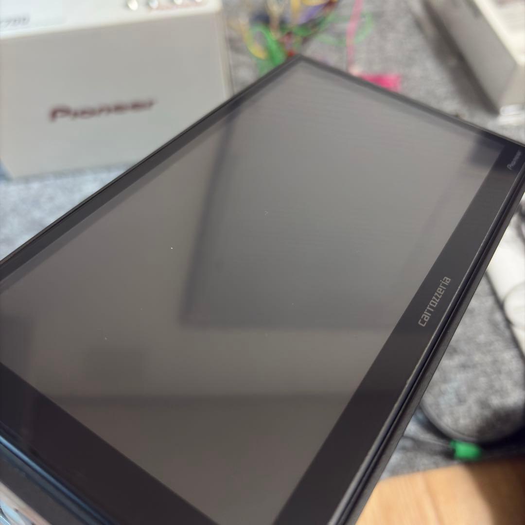 カロッツェリア　オーディオDMH-SZ700　バックカメラ付き ND-BC8Ⅱ