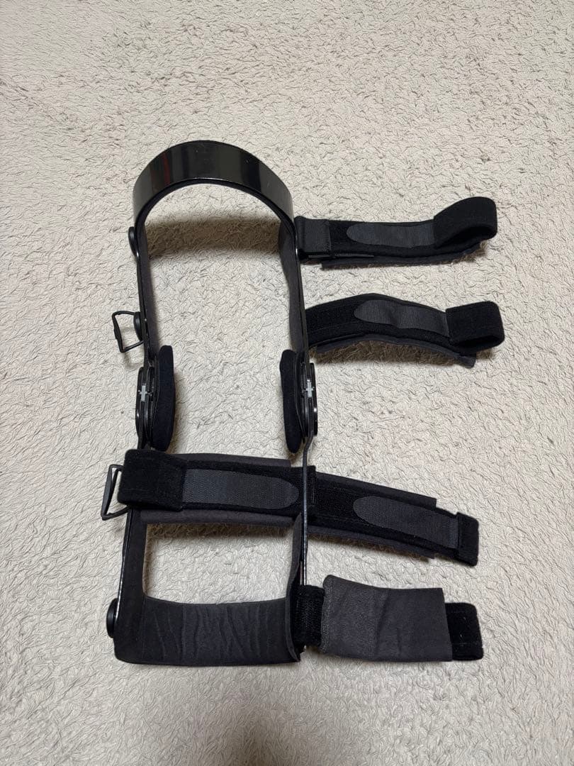 ドンジョイ　Donjoy 右足　M サイズ ブラック 調整可能　右足用