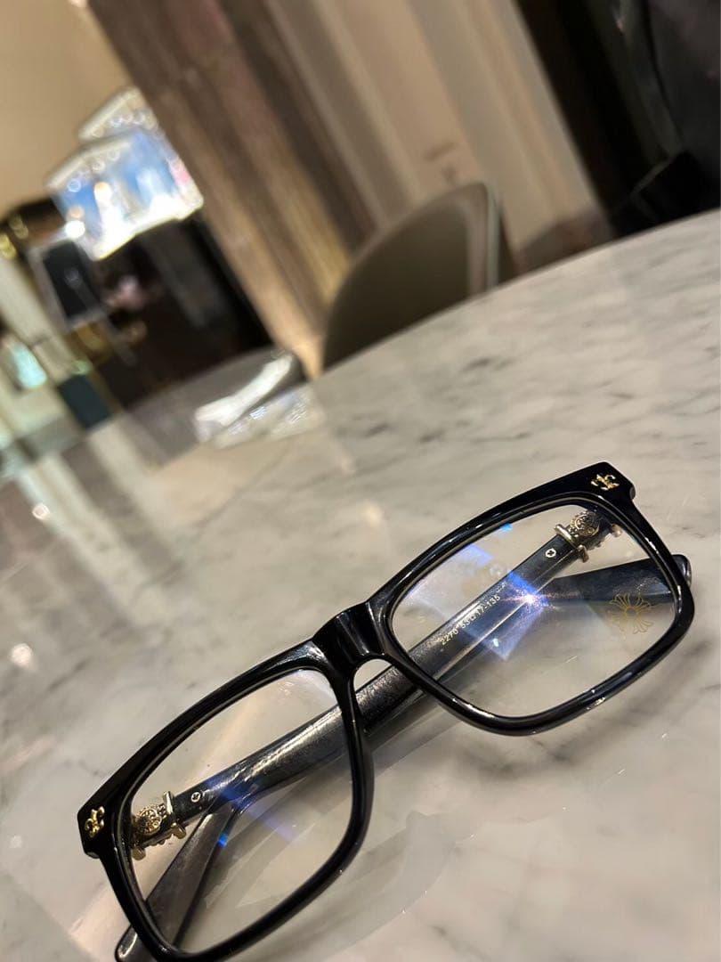 黒縁メガネ ハイブランド モテモテ 脅威の破格アイテム 高品質