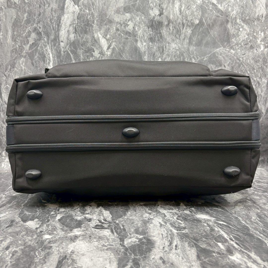 ひろろ ✨TUMI ボストンバッグ　ダブル エクスパンション サチェル