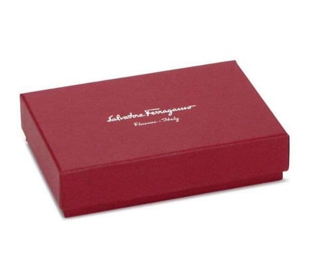 フェラガモ カードケースゴールド・ガンチーニ