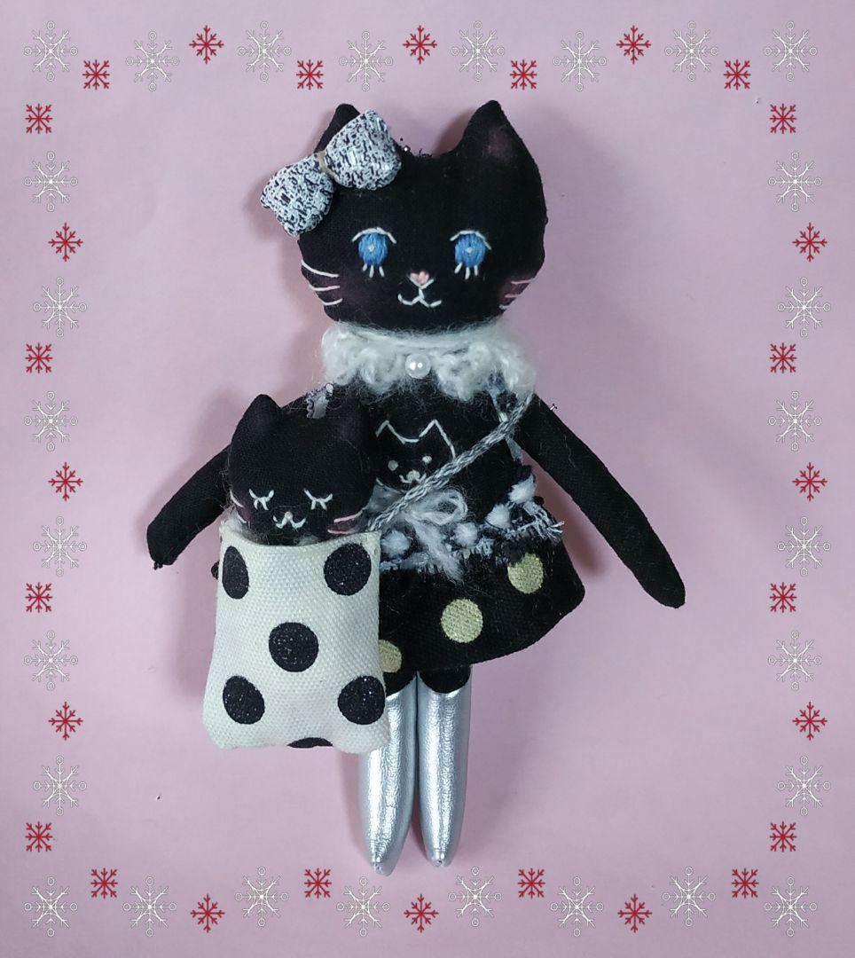 ドールチャーム　バッグチャーム　ハンドメイド　人形