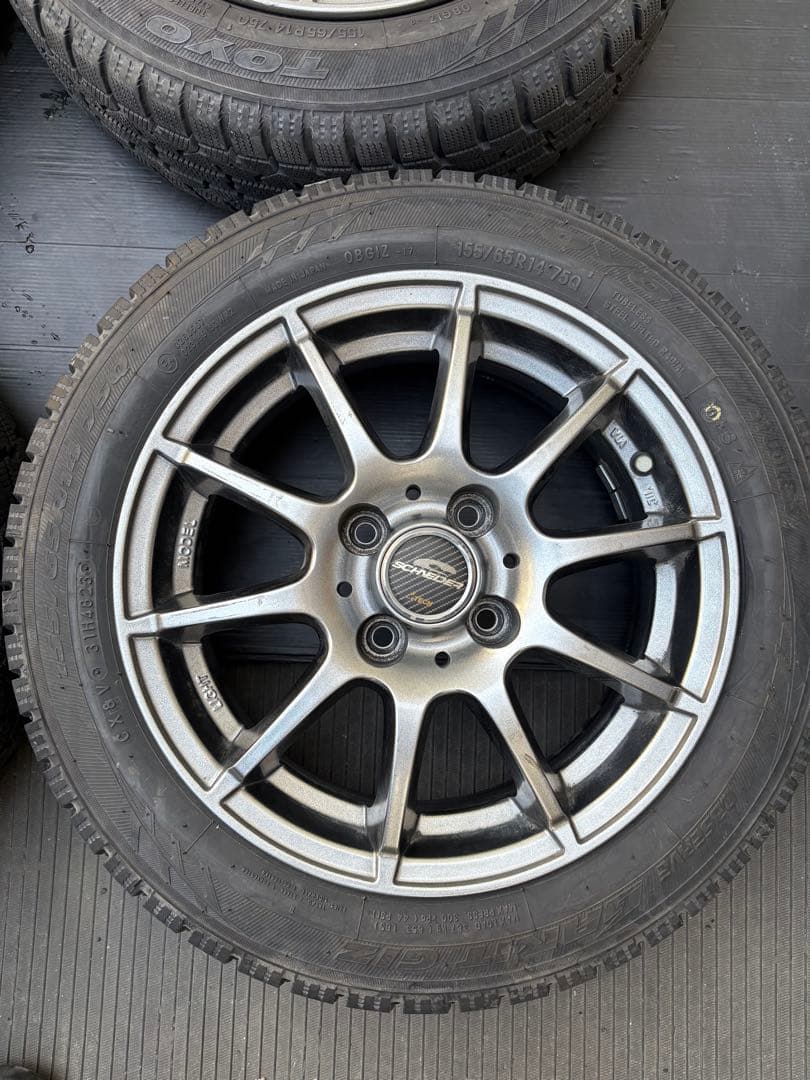 お取引中 SCHNEIDER14インチ23年TOYOスタッドレス⛰️４本