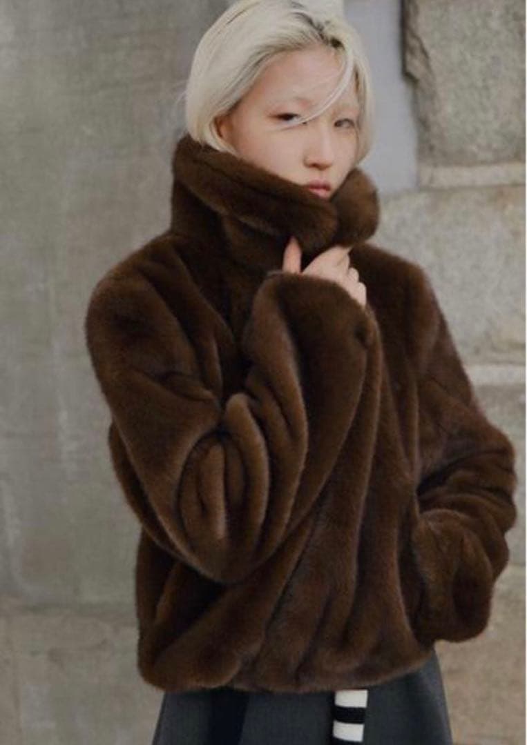 ZARA フェイクファートグルボタンショートコート Sサイズ