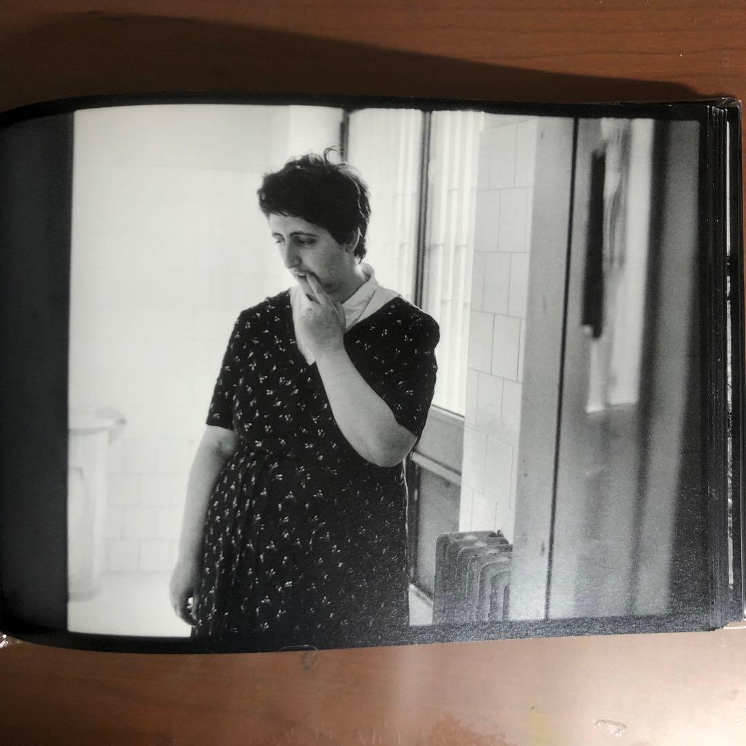 (珍しい本) 初版 Raymond Depardon MANICOMIO 洋書