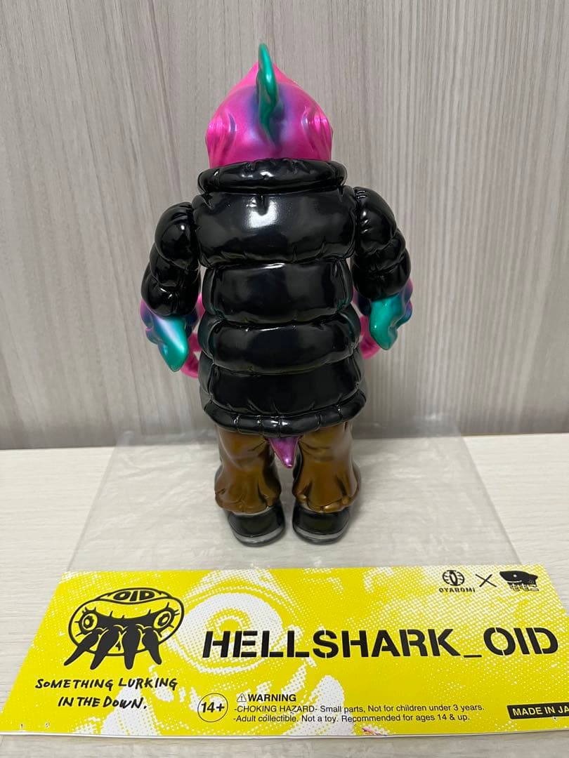 GYAROMI Momoco Studio 地獄鮫オイド 墓場の画廊 ソフビ