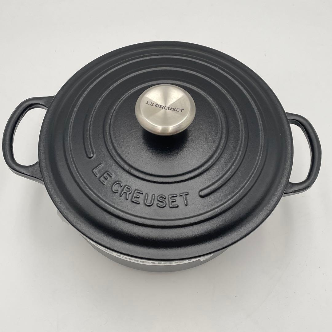 未使用　ルクルーゼ ココット ロンド　20cm マットブラック　シルバーツマミ