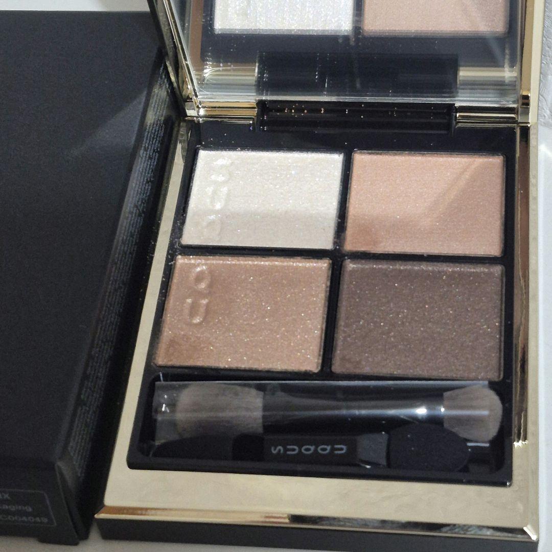 SUQQU　凛覗　15 アイシャドウ