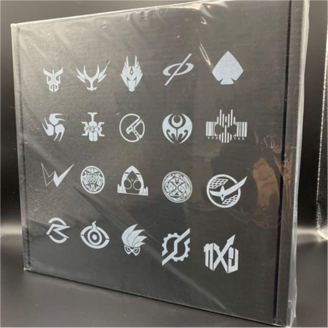 平成仮面ライダー20作品記念ベスト　(CD4枚組+ピンバッジセット) 限定版