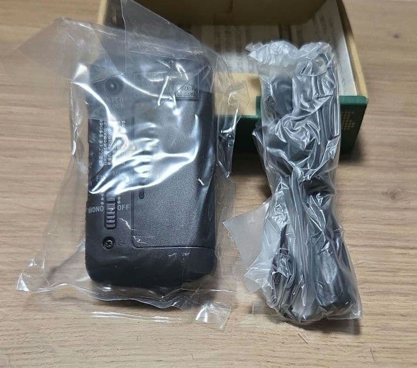 SRF-M90　FMステレオ/AMPLLシンセサイザーラジオ　SONY