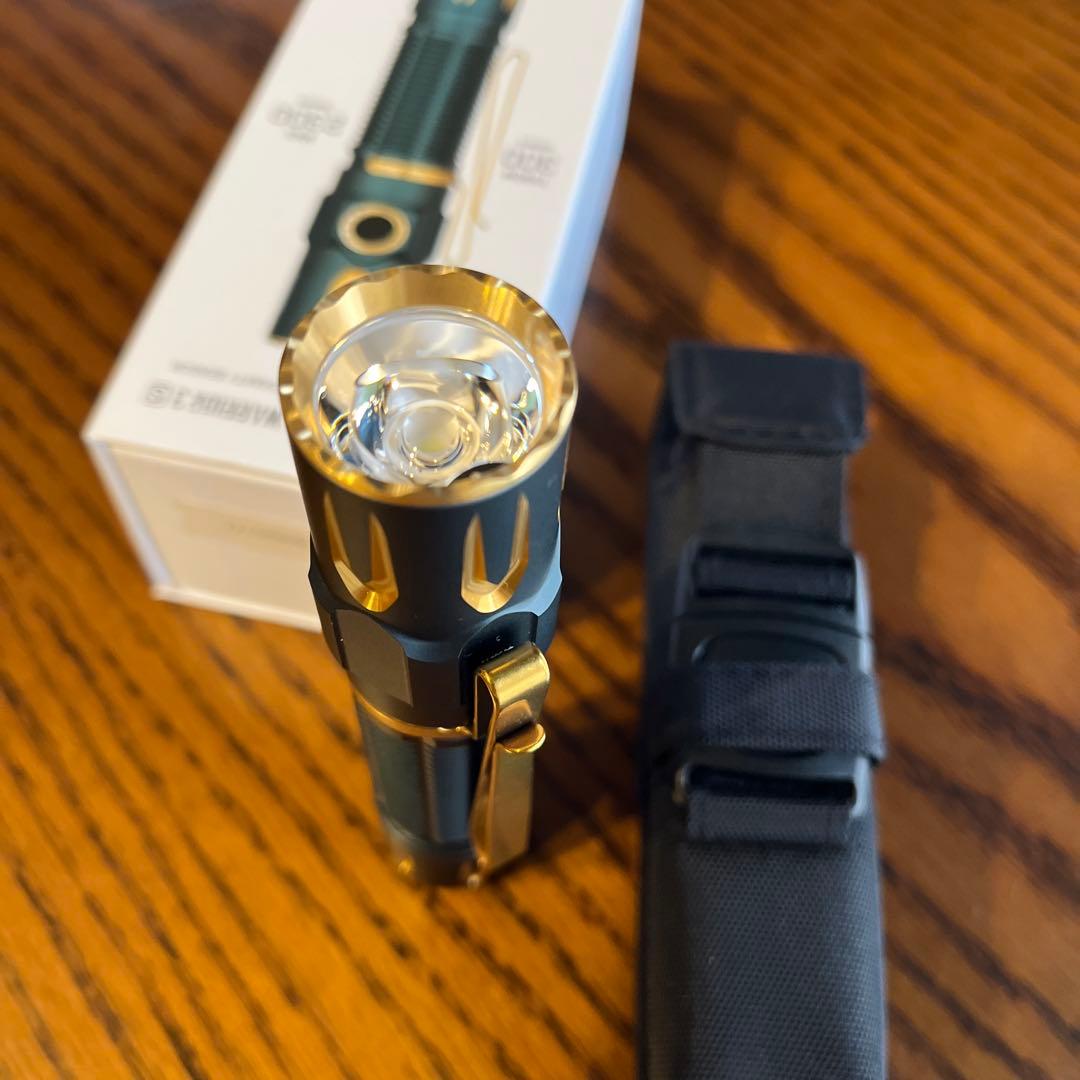 Olight Warrior 3S 懐中電灯 2300ルーメン