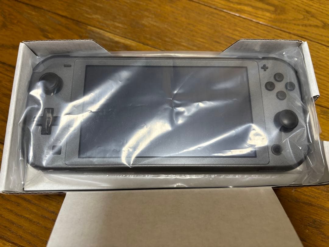 【カミト】Nintendo Switch Lite 本体