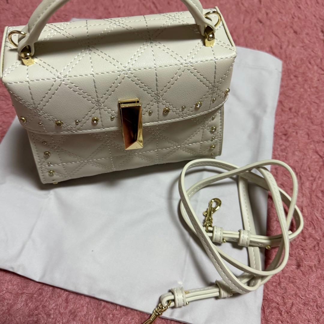 リュタン キルティングビジュースタッズポシェット IVR