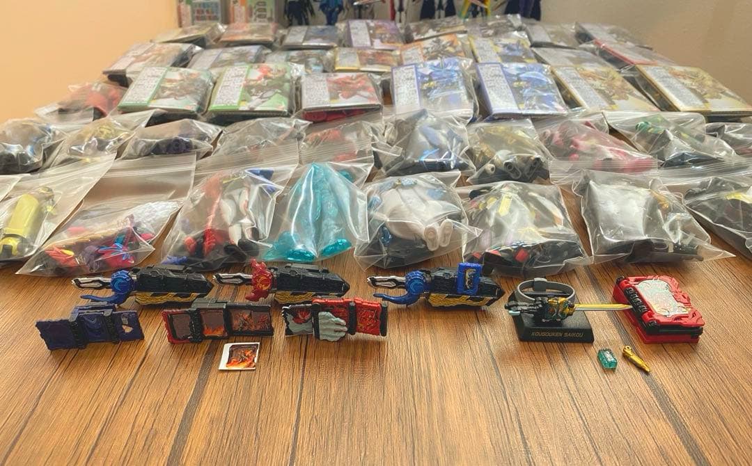 【仮面ライダー】装動 仮面ライダーセイバー セット