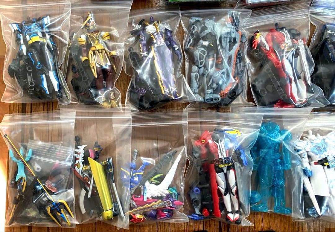 【仮面ライダー】装動 仮面ライダーセイバー セット