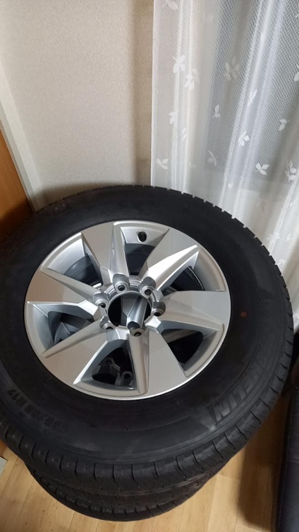 【室内管理】ランクルプラド　純正タイヤホイールセット　新車外し