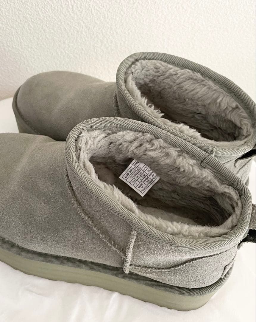 UGG クラシックウルトラミニ厚底ムートンブーツ