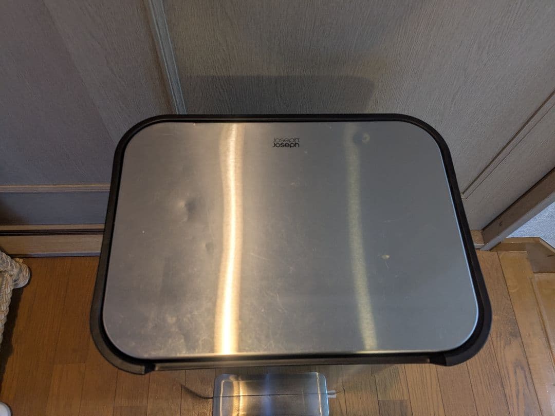 Joseph Joseph ペダル　ごみ箱　30l→90l 圧縮機能　ステンレス