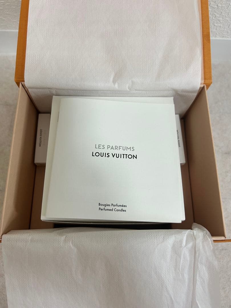 LOUIS VUITTON Ile Blanche 香り付きキャンドル