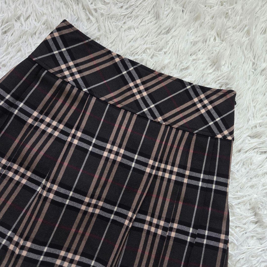 美品BURBERRY　バーバリーブルーレーベル　ノバチェック　ミニスカ　プリーツ