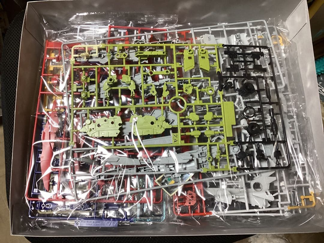 シ*ダ様 【新品】HG デスティニーガンダム Spec II & ゼウスシルエッ