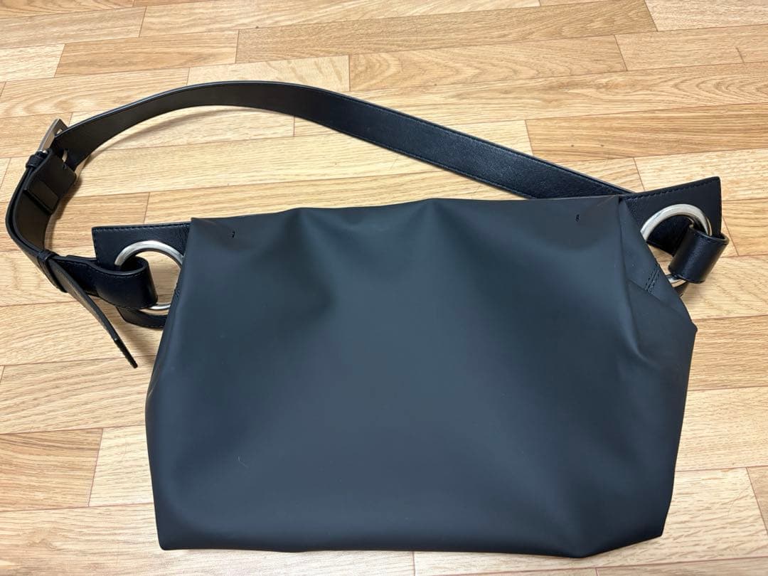 kawakawa rubber-cho ボディバッグMサイズ 美品　ブラック