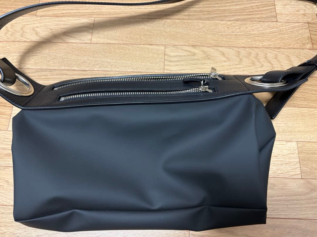 kawakawa rubber-cho ボディバッグMサイズ 美品　ブラック