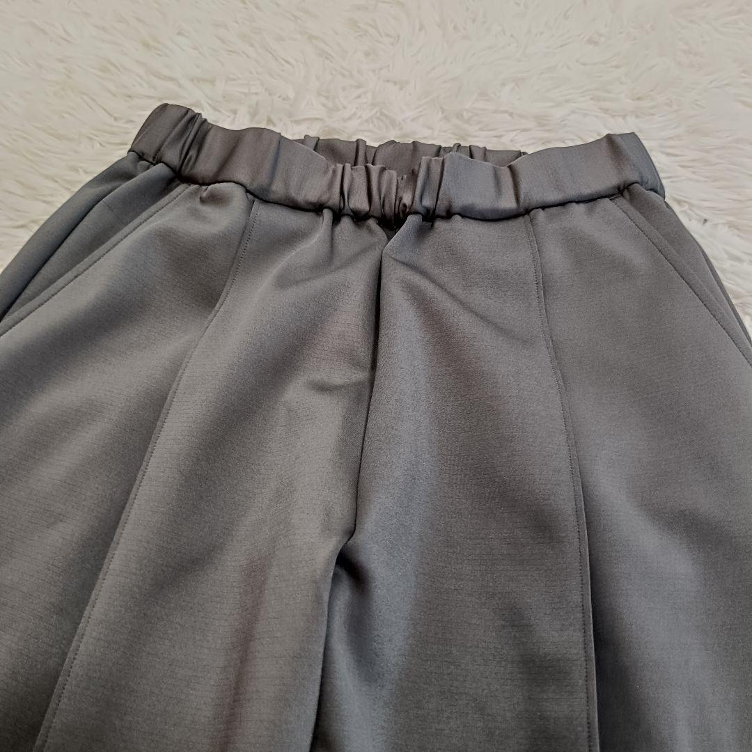 新品未使用　人気色　OHGA マシュマロパンツ　グレー　Mサイズ