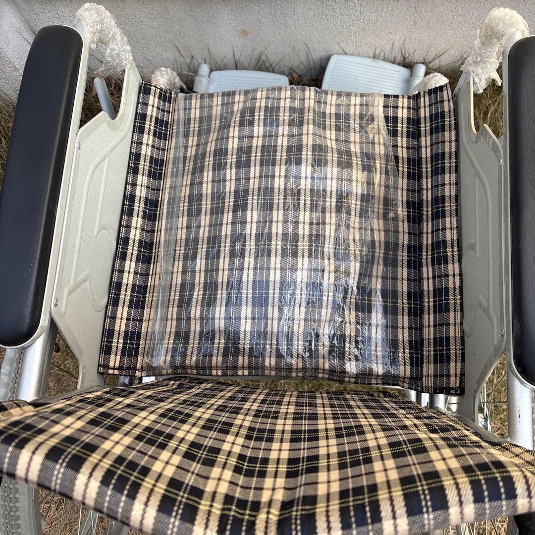 テイコブ　TacaoF 幸和製作所 ハンドブレーキ付きアルミ製車いす B-31