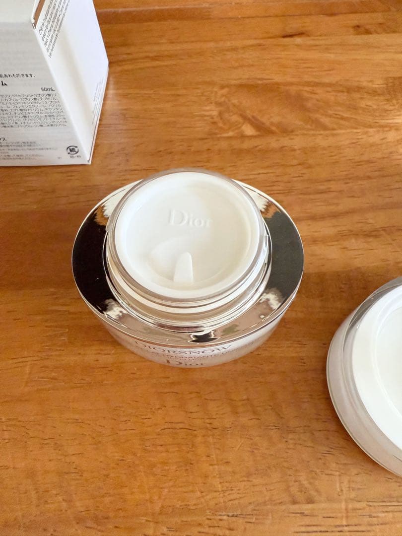 ディオール スノーブライトニングモイストクリーム