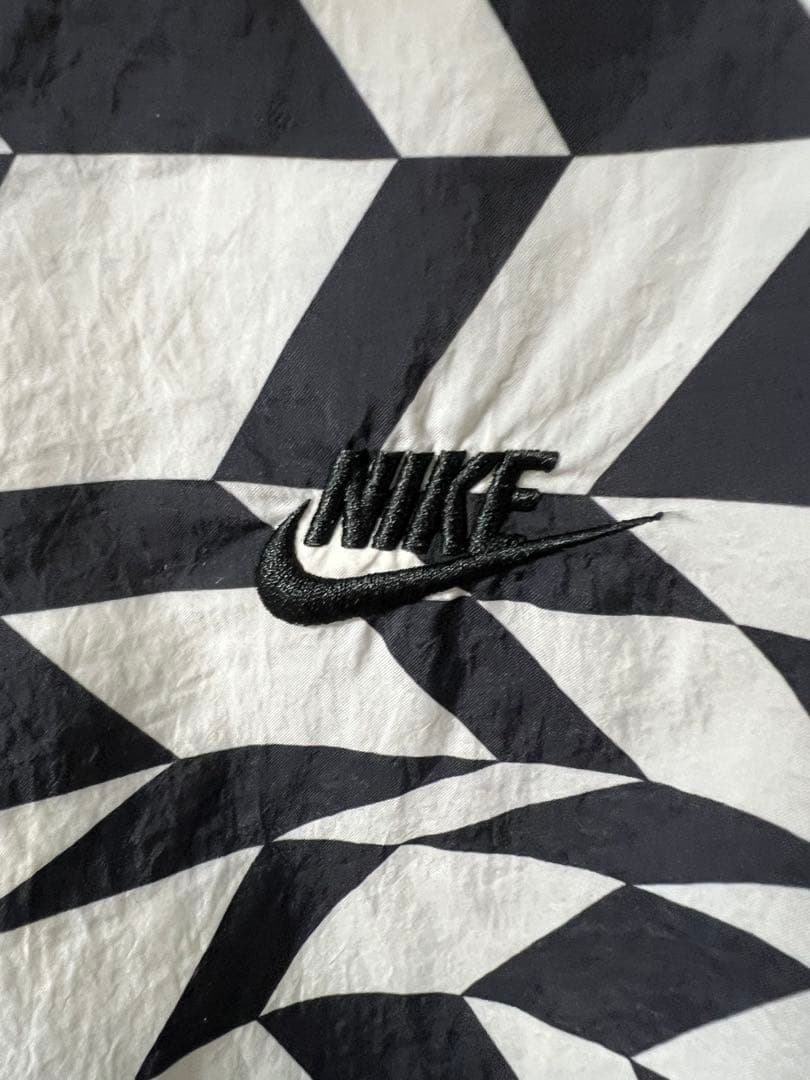 神さま専用Nike 幾何学模様 プルオーバーナイロンジャケット