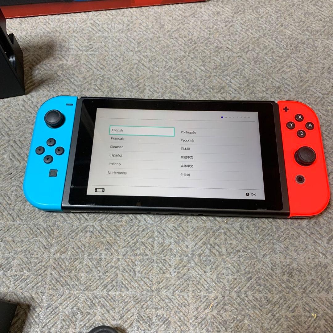 J339\" 初期化済 Nintendo Switch ネオンレッド ブルー