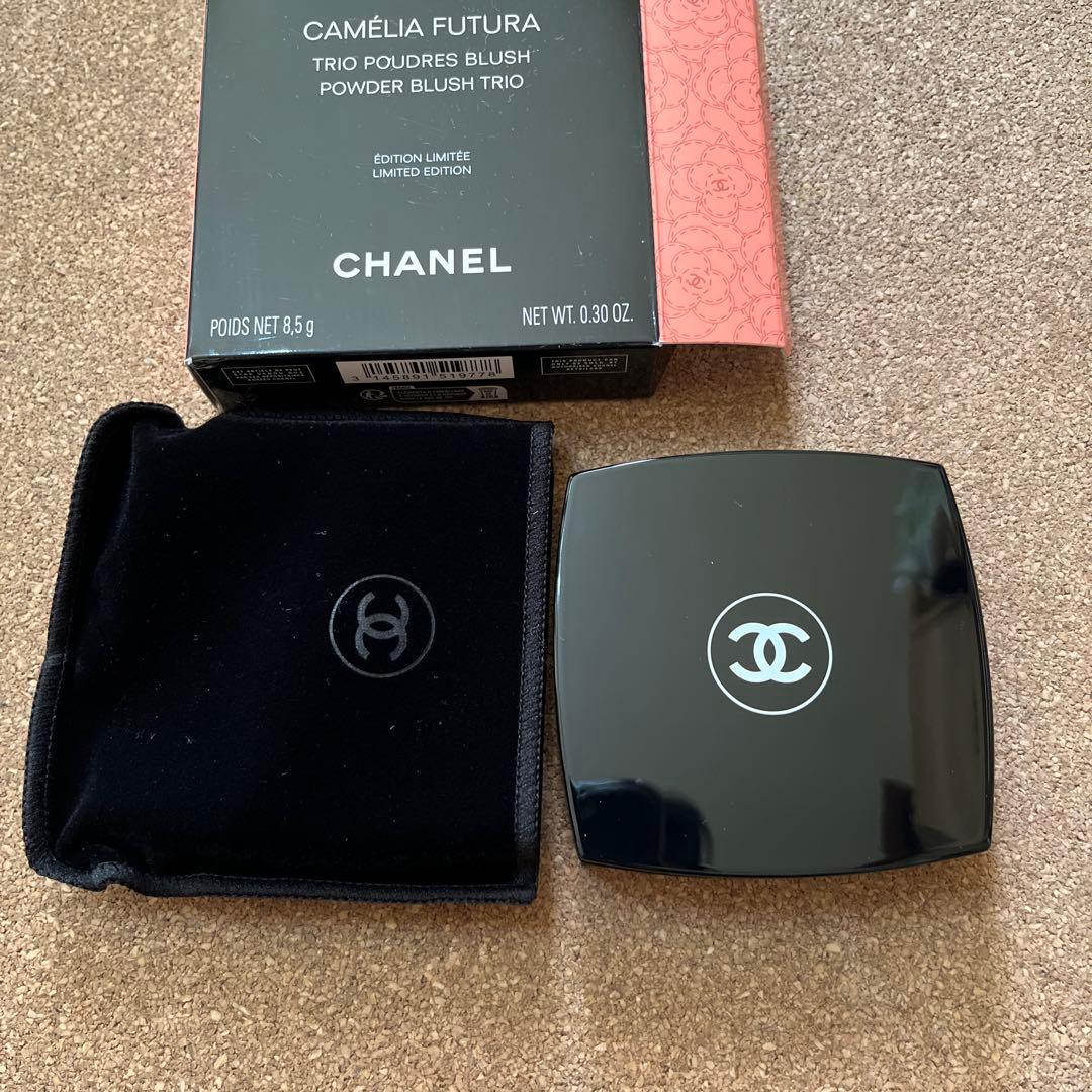 新品未使用　カメリア フトゥラ パウダーチーク トリオ