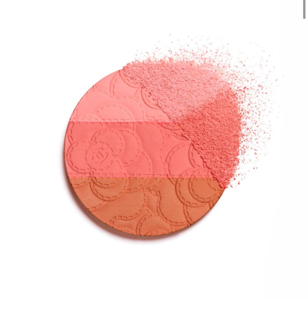 新品未使用　カメリア フトゥラ パウダーチーク トリオ