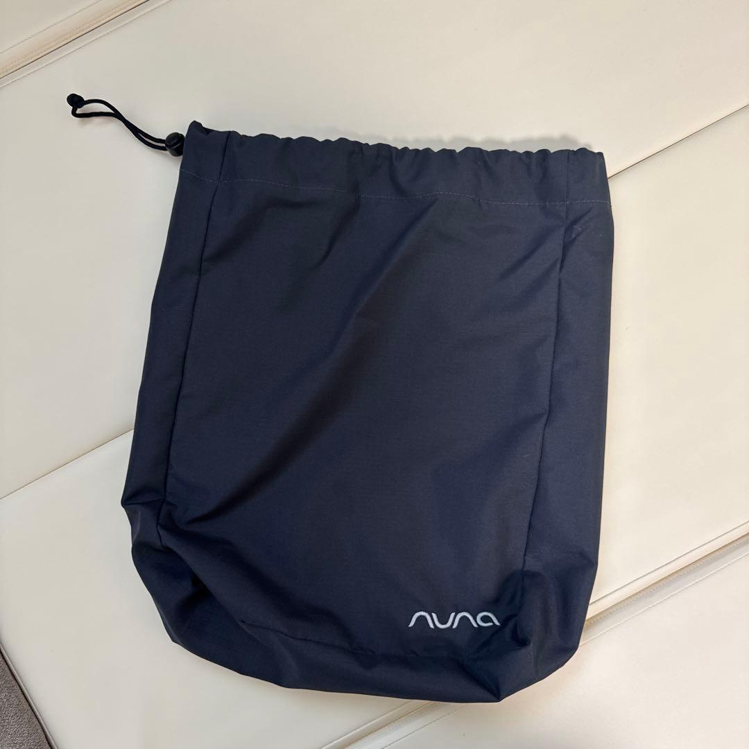 NUNA 抱っこ紐 黒