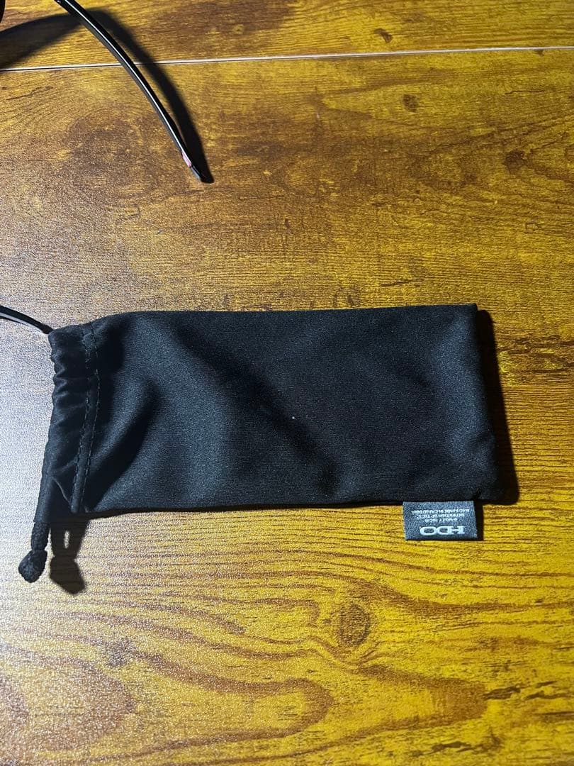 Oakley Latchブラック サングラス