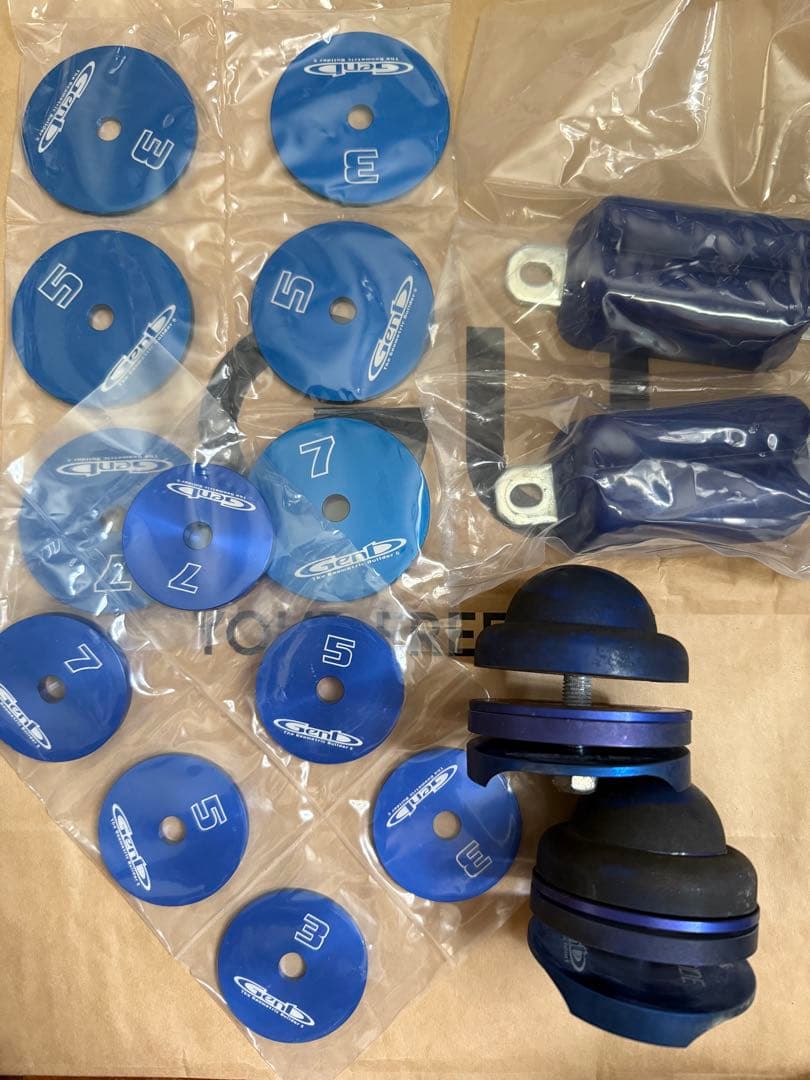 玄武　200系ハイエース　バンプ　アジャストプレート