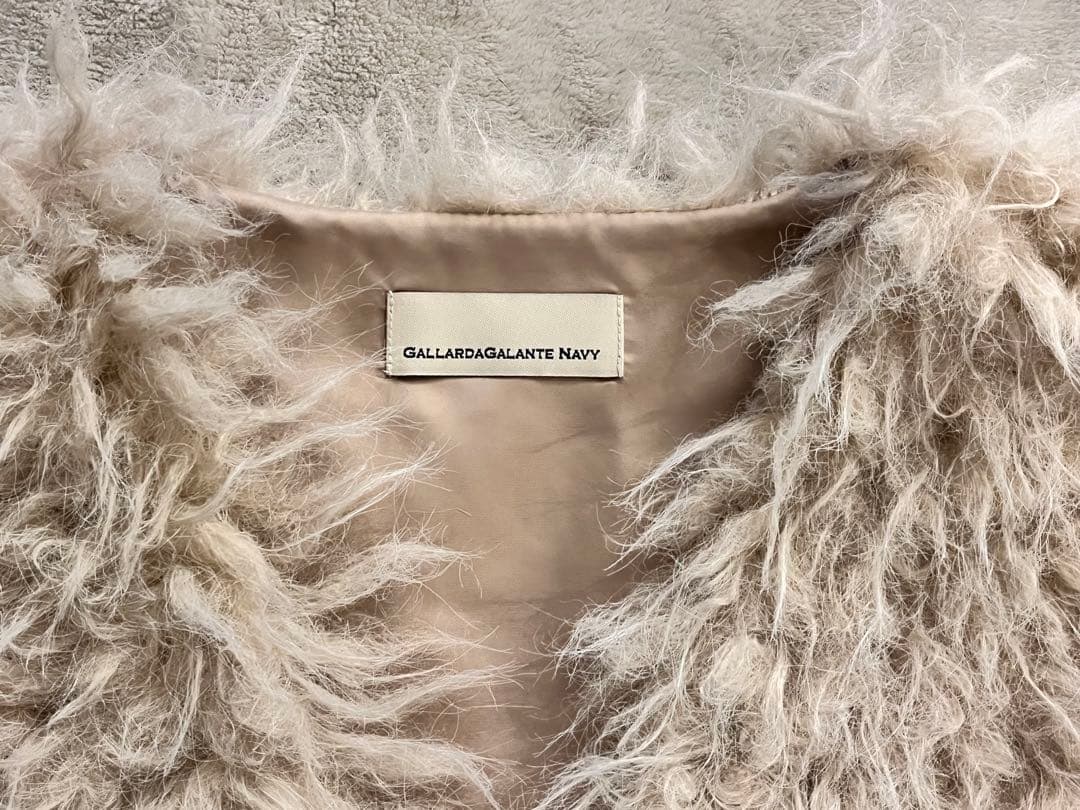 未使用タグ付GALLARDAGALANTE NAVYアイボリーフェイクファージレ